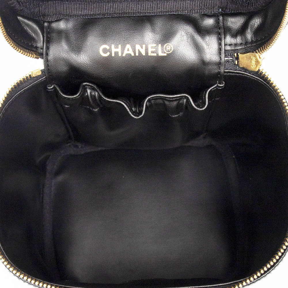 Chanel CC Timeless Tall Vanity Case - Picture 6 of 9